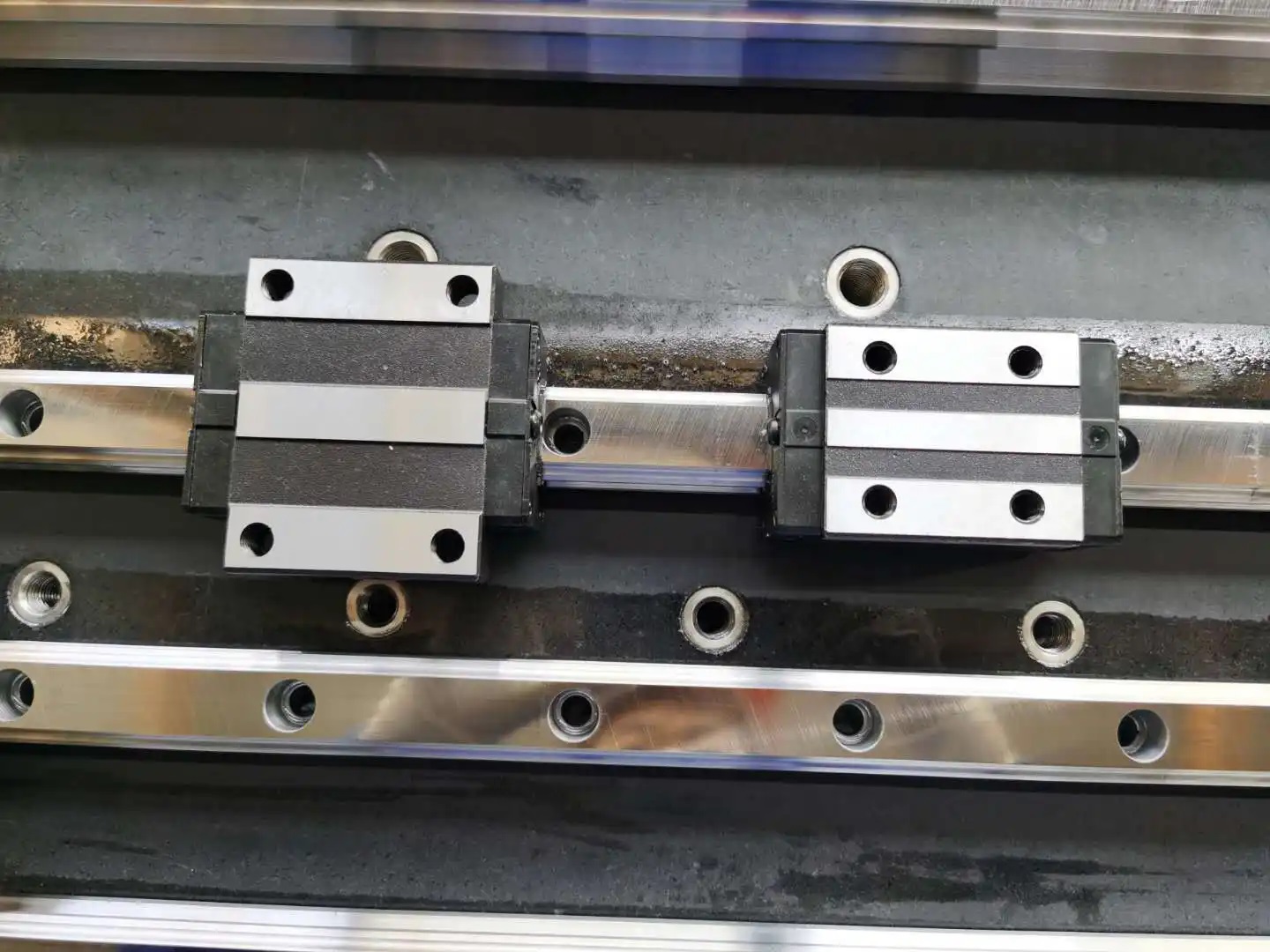加工中心导轨图片 加工中心导轨图片