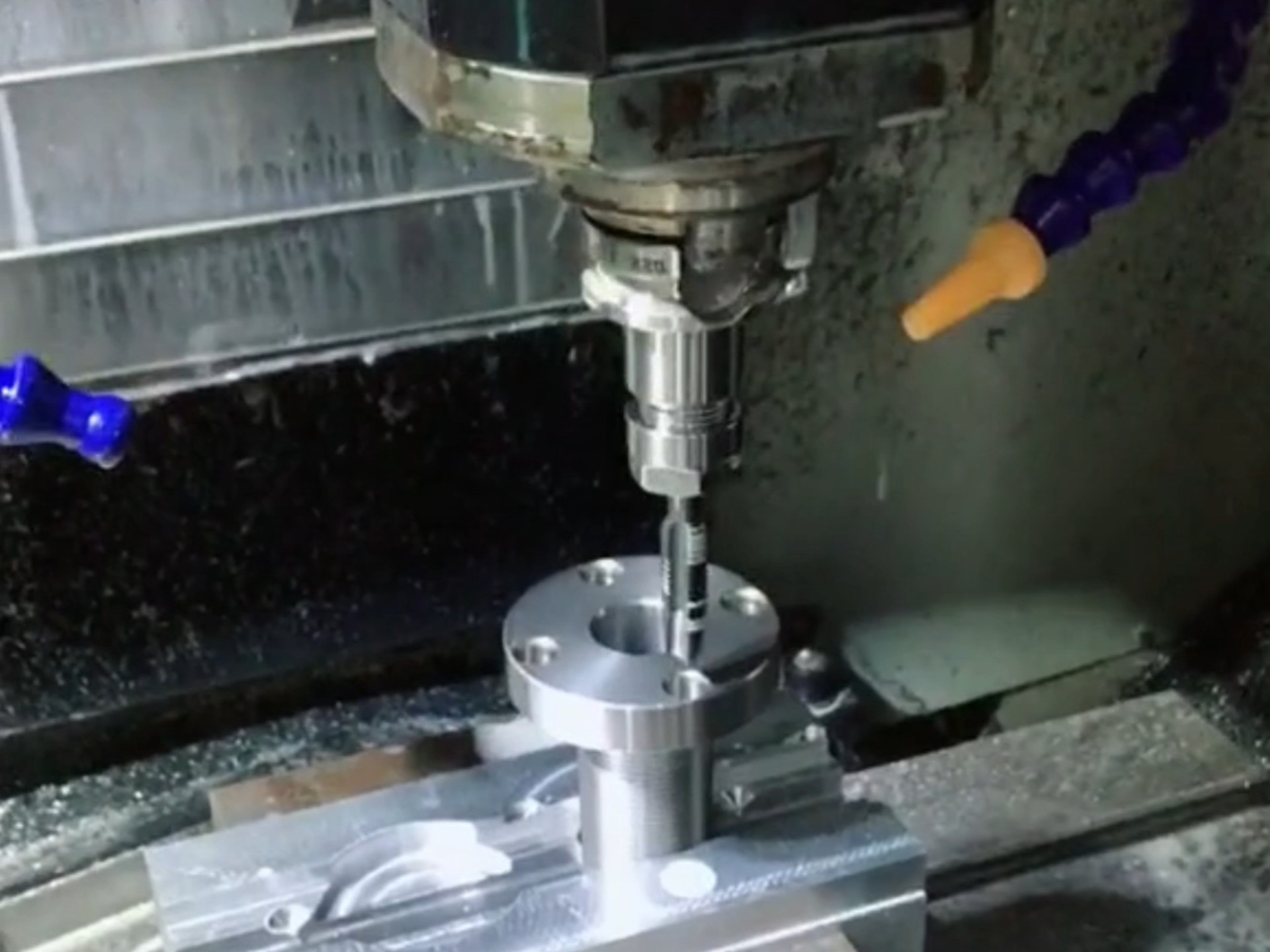 钻攻中心加工螺纹攻丝技术